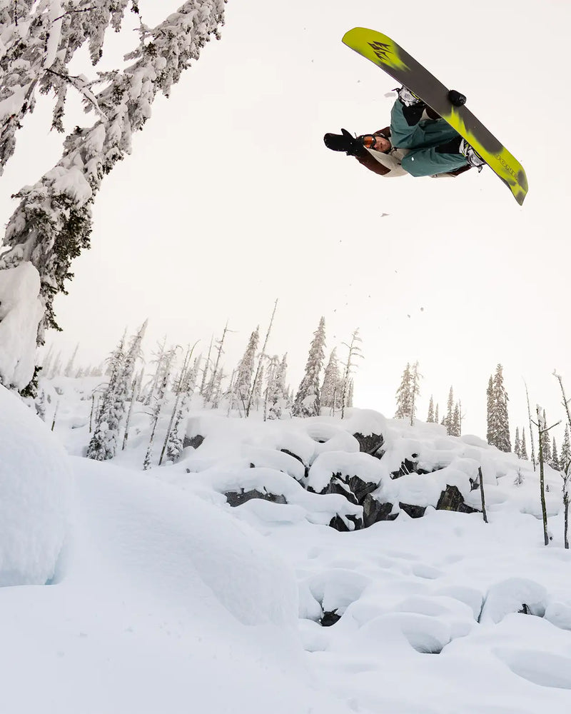 Jones Howler Snowboard - Men's