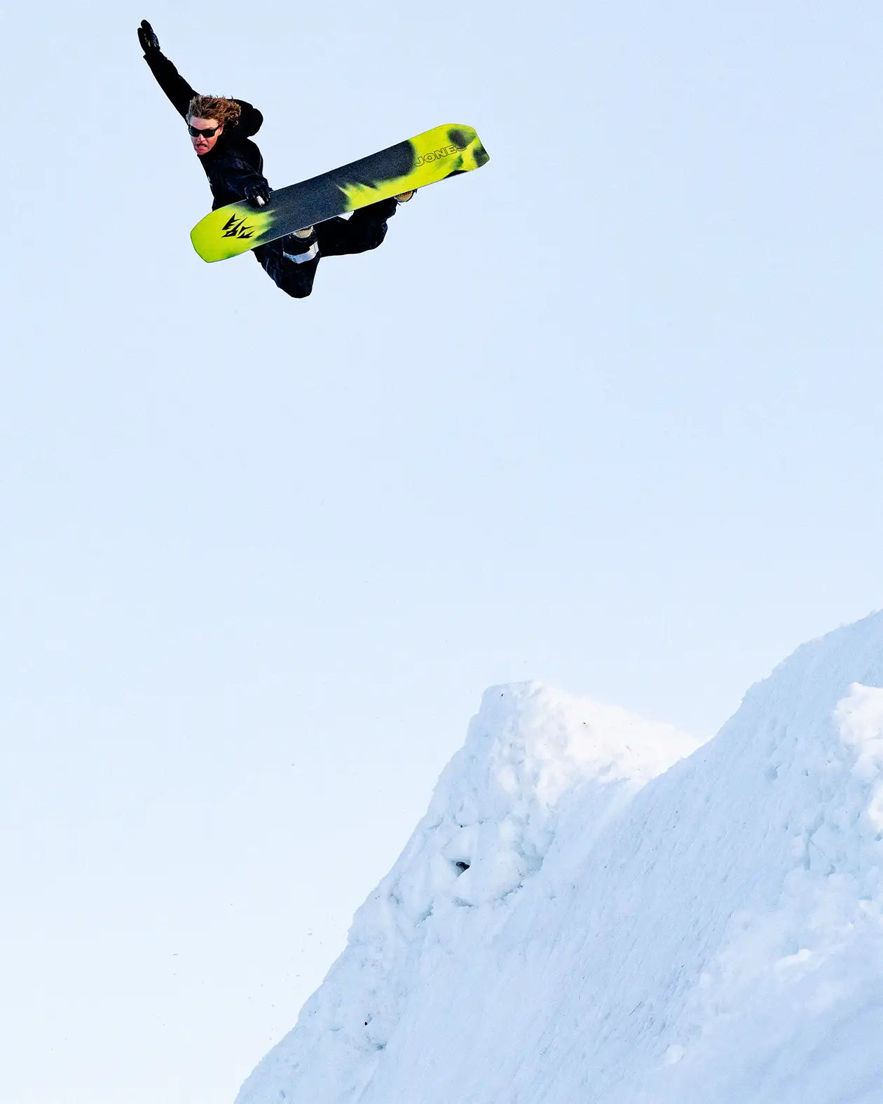 Jones Howler Snowboard - Men's